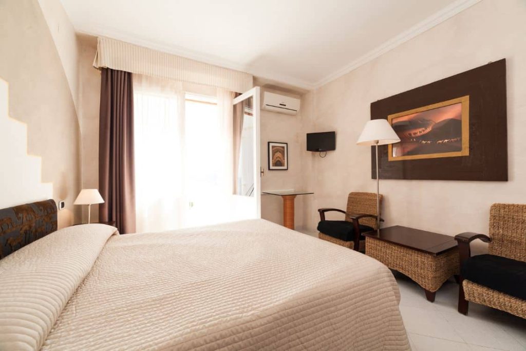 Hotel Kalura: Hotel Kalura — Camera famiglia vista mare
