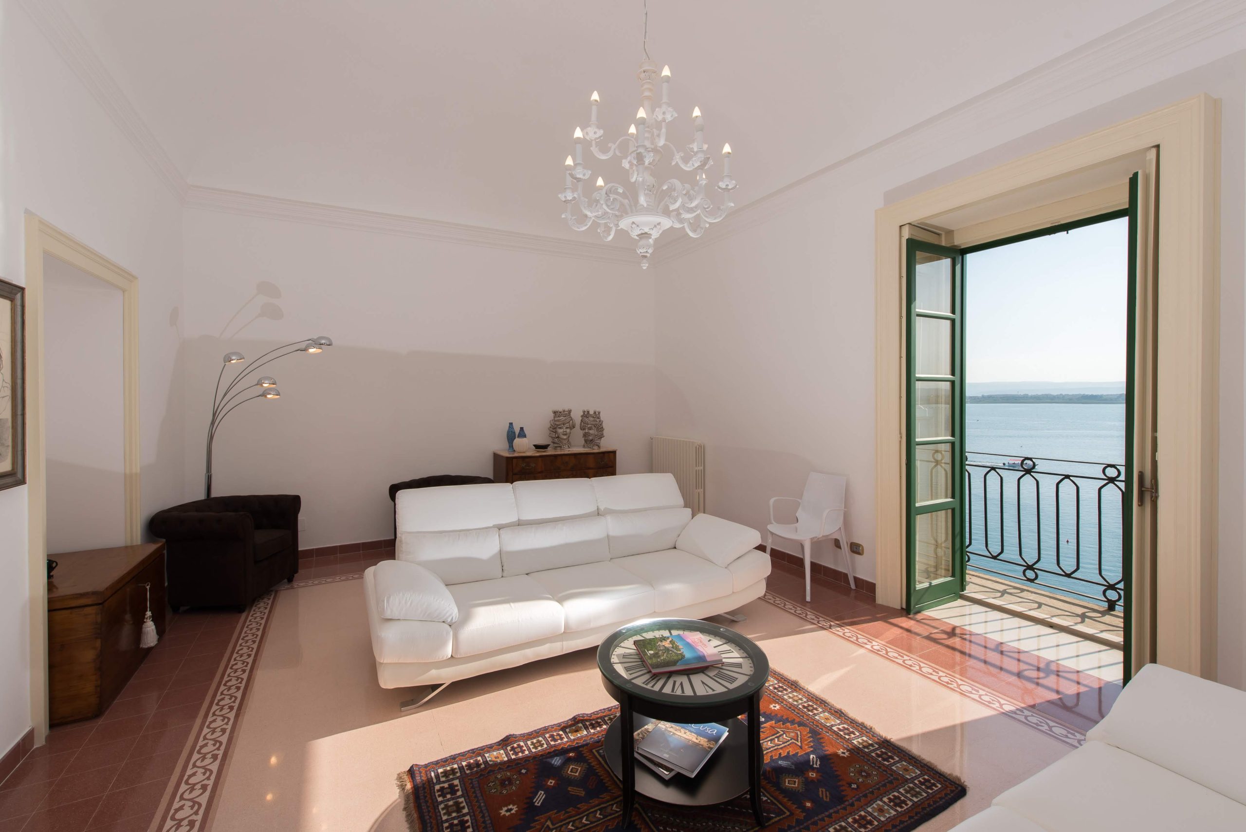 Duomo Seaside Deluxe Apartment: Duomo Seaside Deluxe Apartment