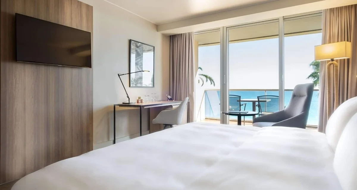 Superior Room – Sea View · Radisson Blu Hotel Nice
